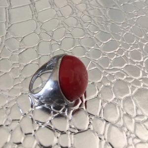 RED STONE AND SILVER LARGE HUNKY RING COSTUME SIZE 7 JUST FUN DRESS UP OR DOWN
